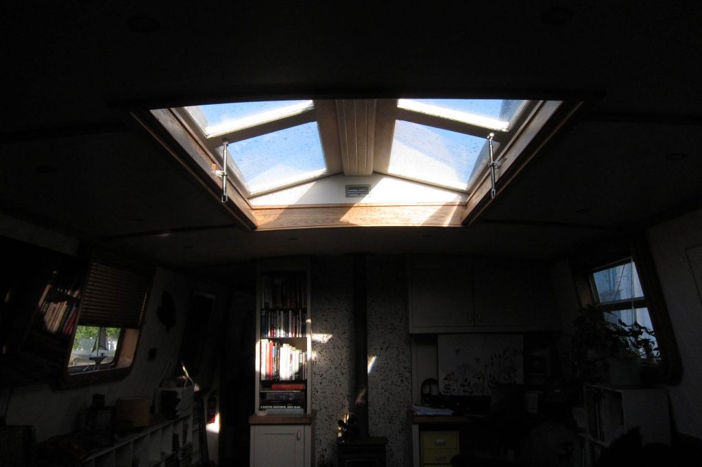 Canon S95 low light inside